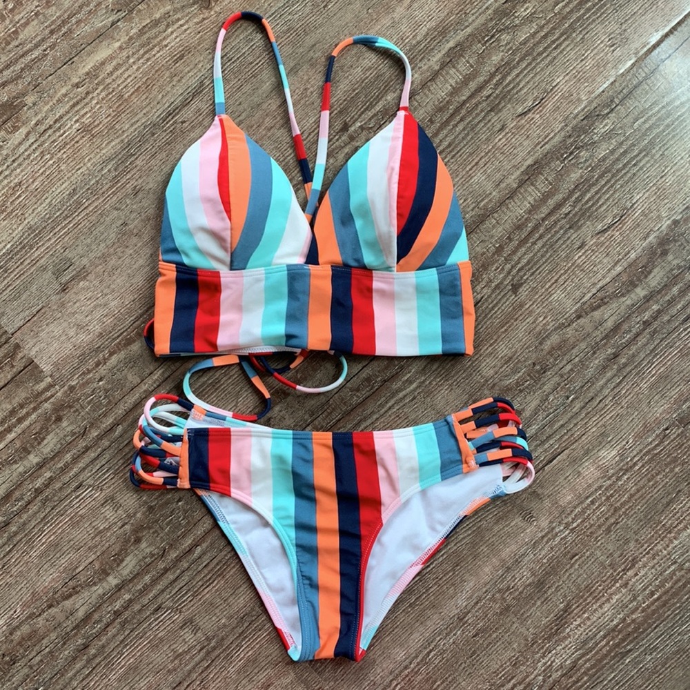Hollister 2 Piece Matching Swim Bikini Top and Bottom Set - Picture 7 of 9